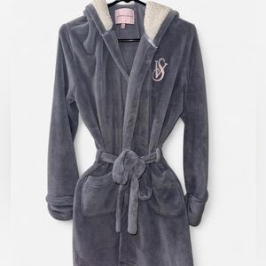 Victoria's Secret Gray Hooded Plush Robe with Cream Sherpa Trim